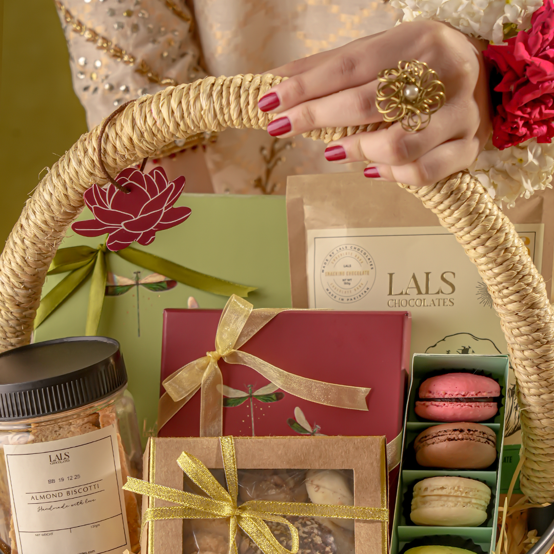 Wedding Showstopper Basket