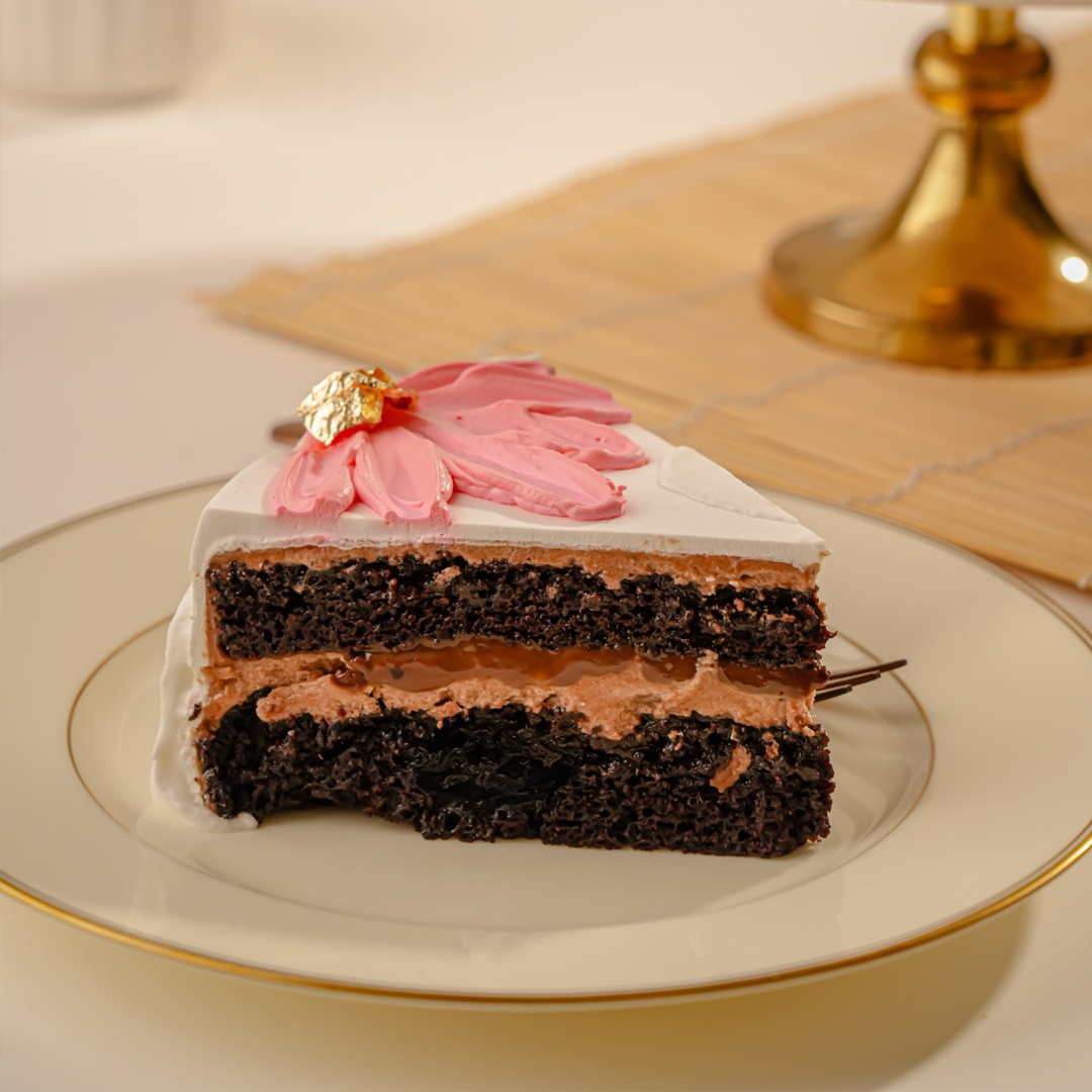 Nutella Cake - KHI ONLY – Lals - Chocolate and Gifting Brand in Pakistan